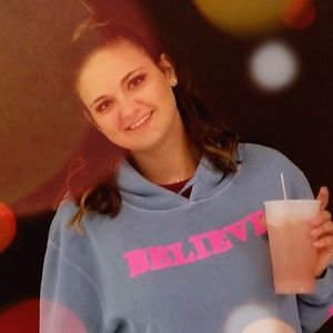 Meet your Posher, Loren